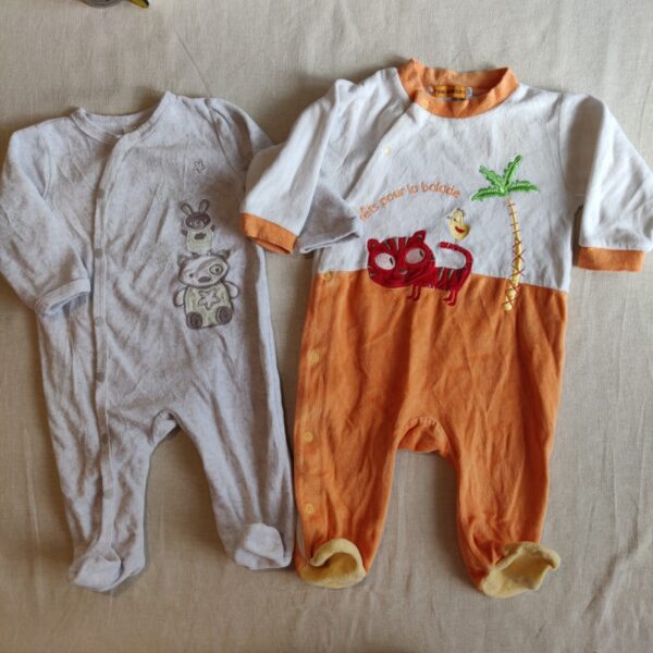 2 pyjamas 1 pièce - Multimarques - 6M