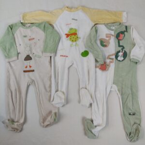 3 pyjamas 1 pièce - Sans marque - 2A