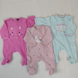 3 pyjamas 1 pièce - KIABI - 1M