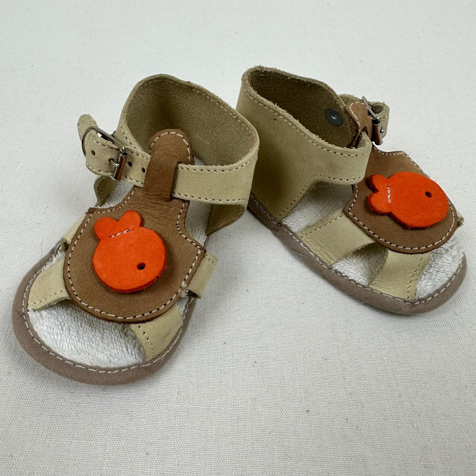 Sandales et nu-pieds - Sans marque - P18