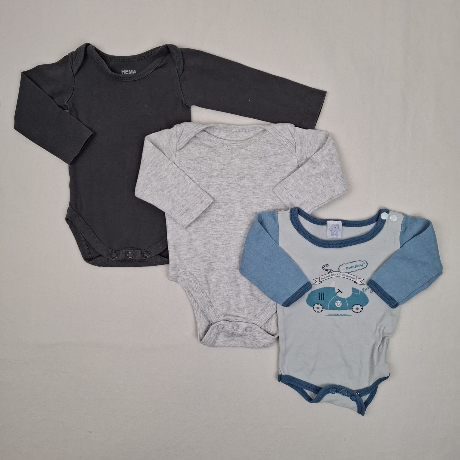 3 bodies - Hema - 1M