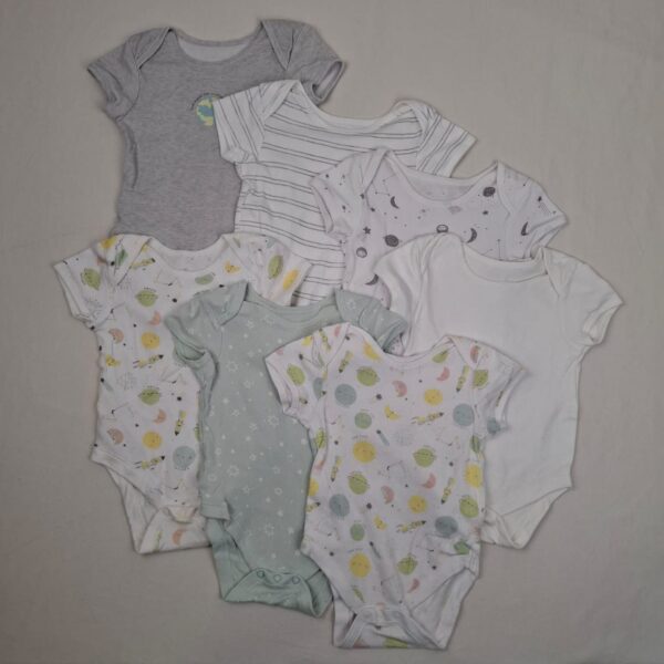 5 bodies - Primark - 18M