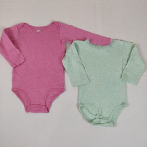 2 bodies - Carter's - 18M
