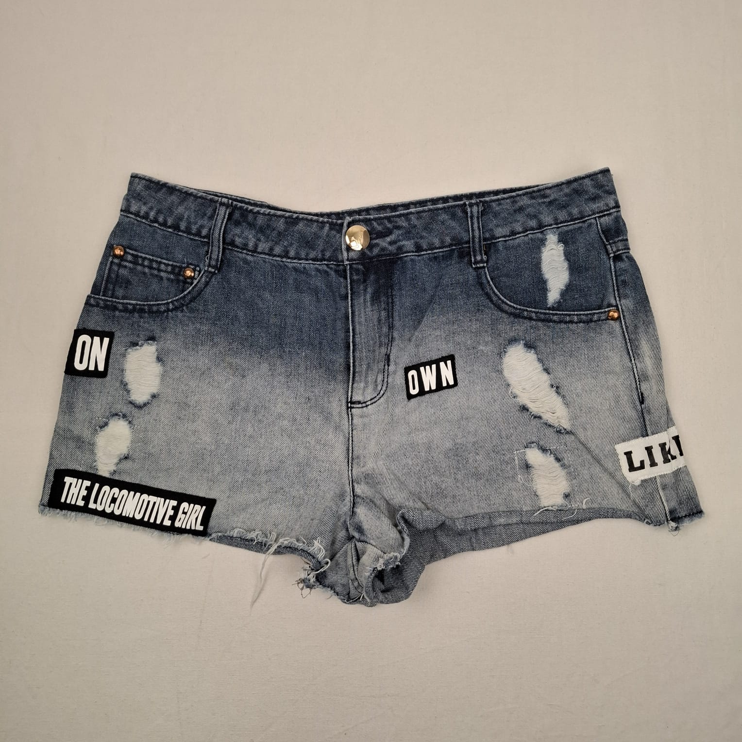 Short - Miss Daisy - 14A