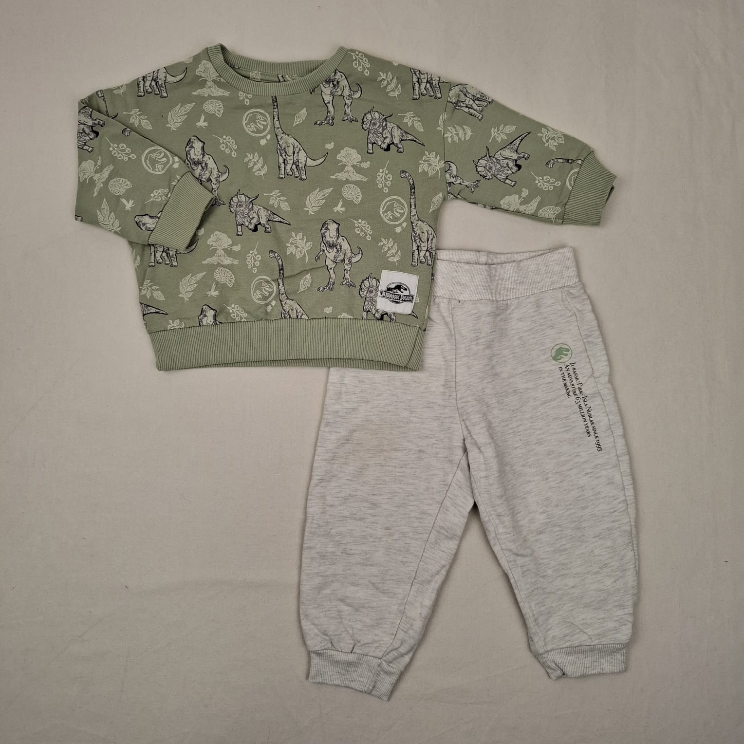 Ensemble 2 pièces - Universal - 18M