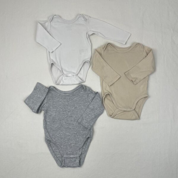 3 bodies - H&M - 6M