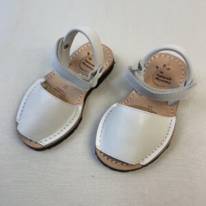 Sandales et nu-pieds - Sans marque - P23