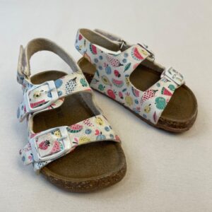 Sandales et nu-pieds - Sans marque - P23