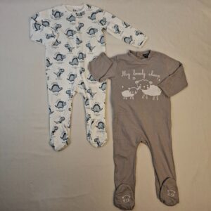 2 pyjamas 1 pièce - Multimarques - 18M