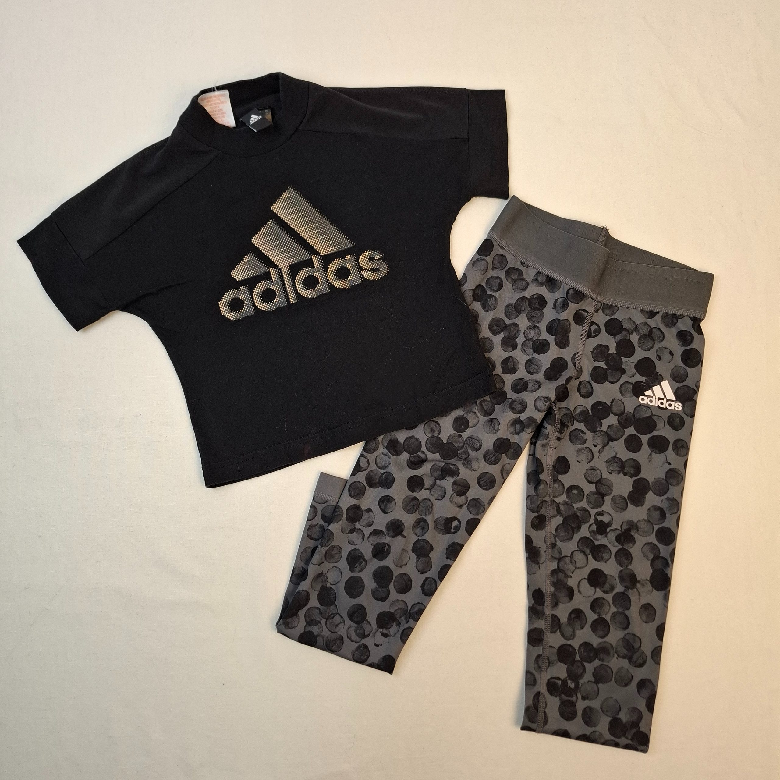 Sportswears - Adidas - 8A
