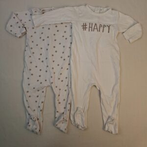 2 pyjamas 1 pièce - Sans marque - 18M