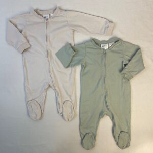 2 pyjamas 1 pièce - H&M - 18M