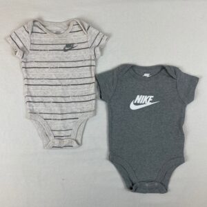 2 bodies - Nike - 6M